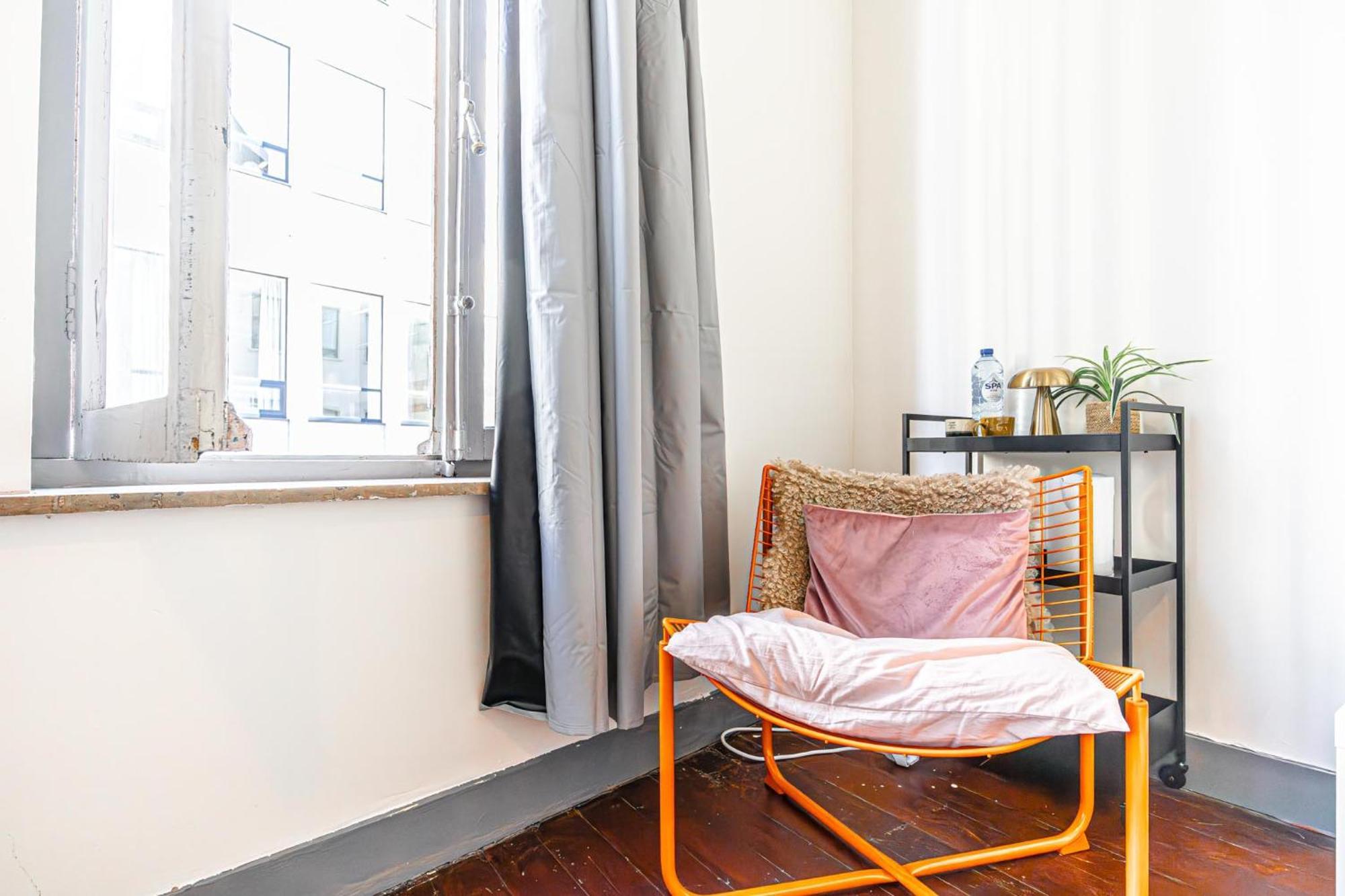 2 Private Bedrooms 4 Guests *